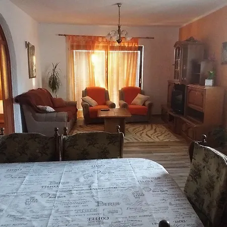 Apartment Kristina *